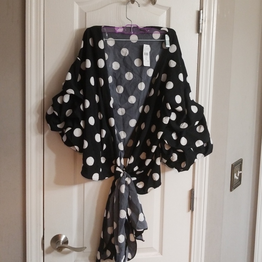 NWT Cropped polka dot  top